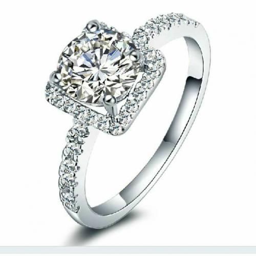 925 Sterling Silver Stylish Engagement Ring