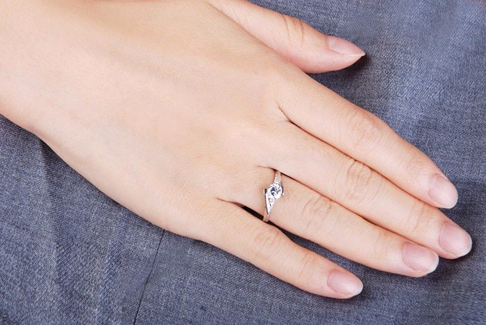 Silver Zirconia Crystal Stylish Engagement Ring