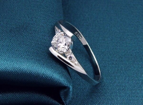 Silver Zirconia Crystal Stylish Engagement Ring