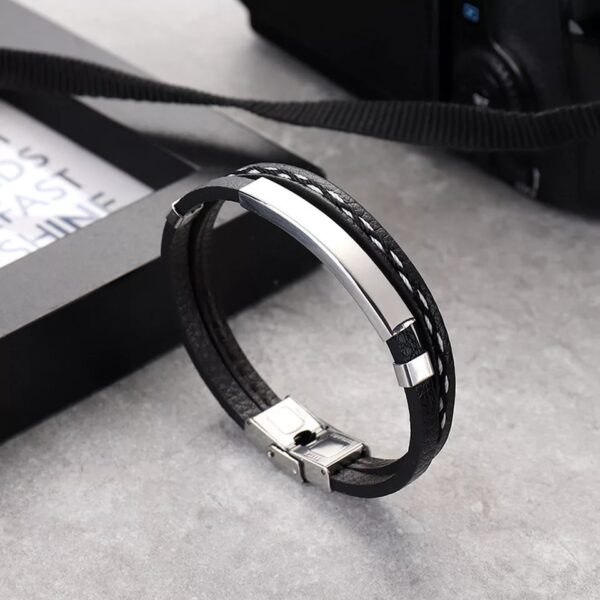 Stylish Unisex Bracelet with Leather Straps