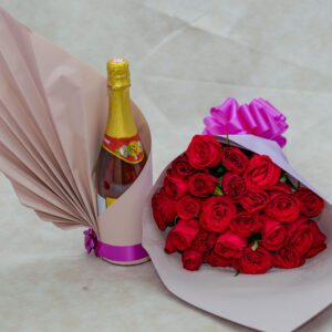 Red Roses Flower Bouquet and Rendezvous Apple Drink