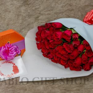 'Bouquet of Roses with Chocolate